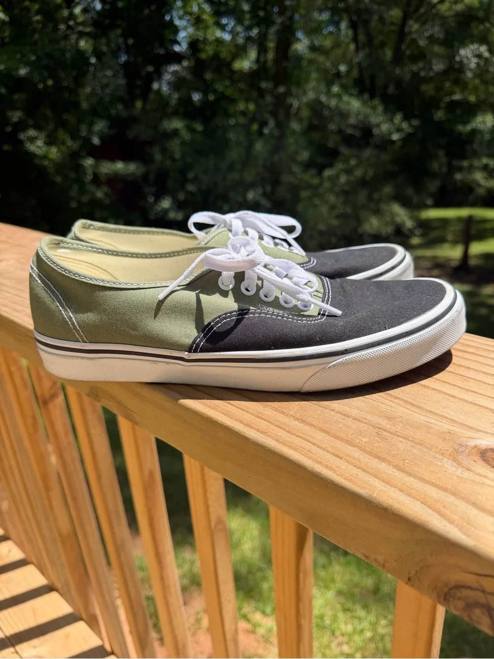 Vans Low Top Sneakers in Black and Olive Green
